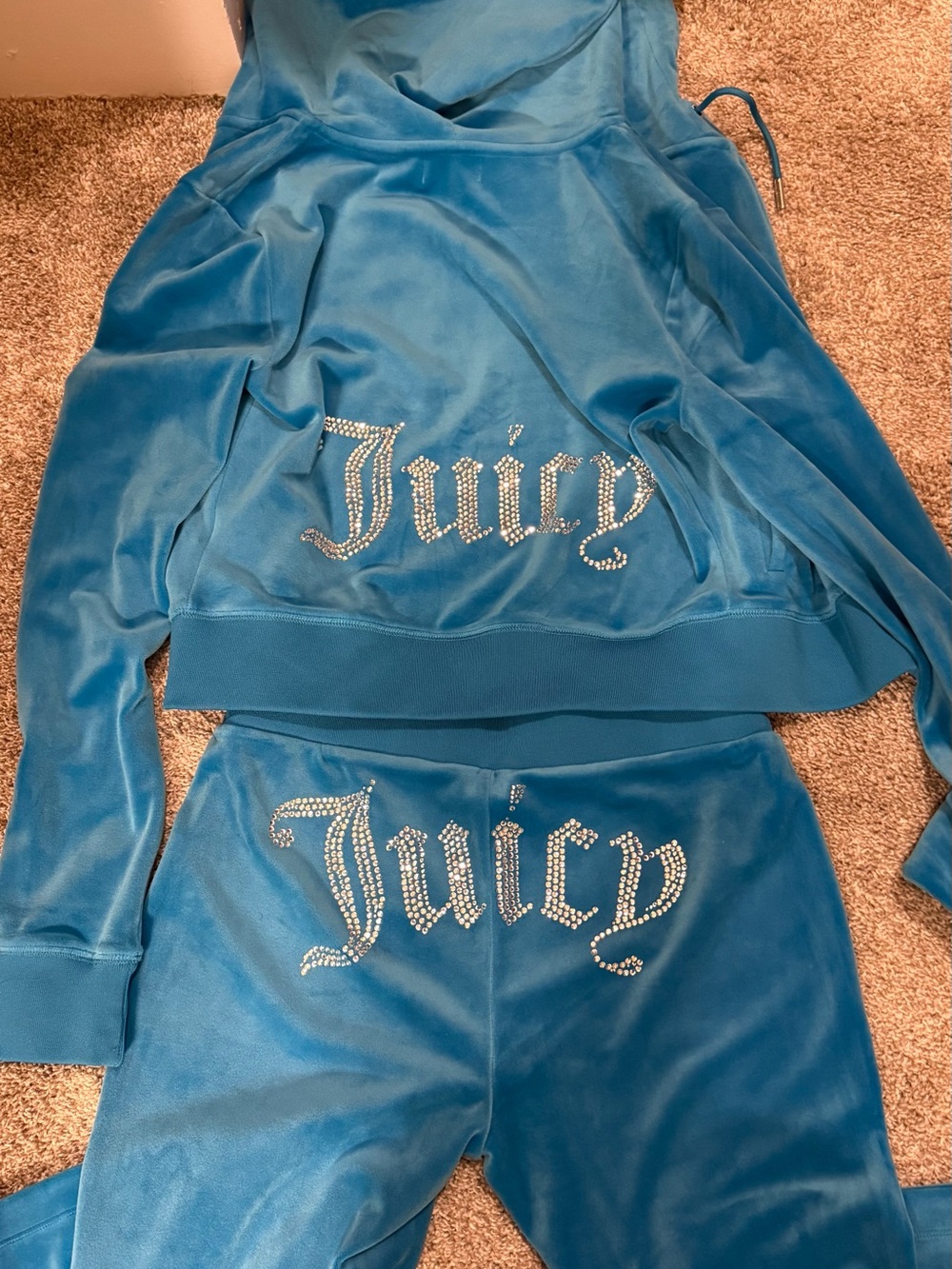 Juicy Couture womens velour tracksuit size small
